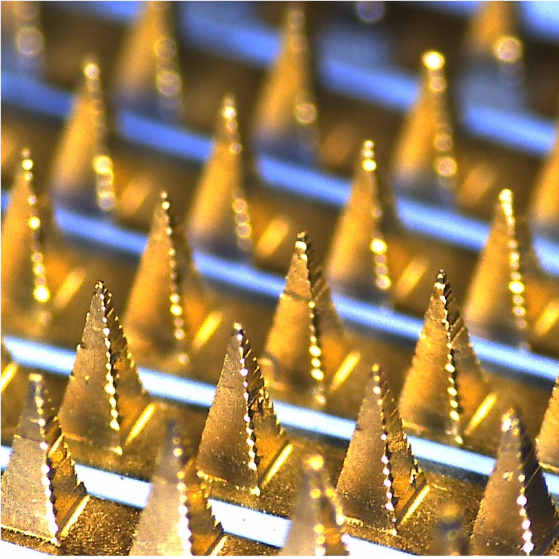 Microneedle array with integrated electrode interfaces